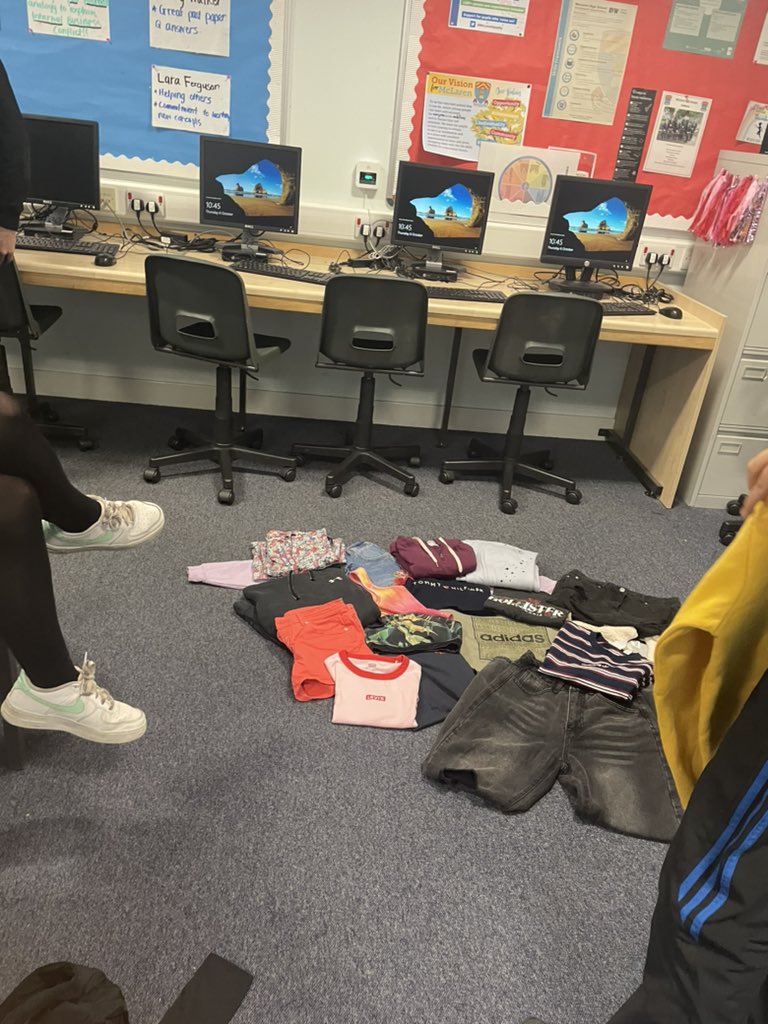 Miss Burrell tweet media