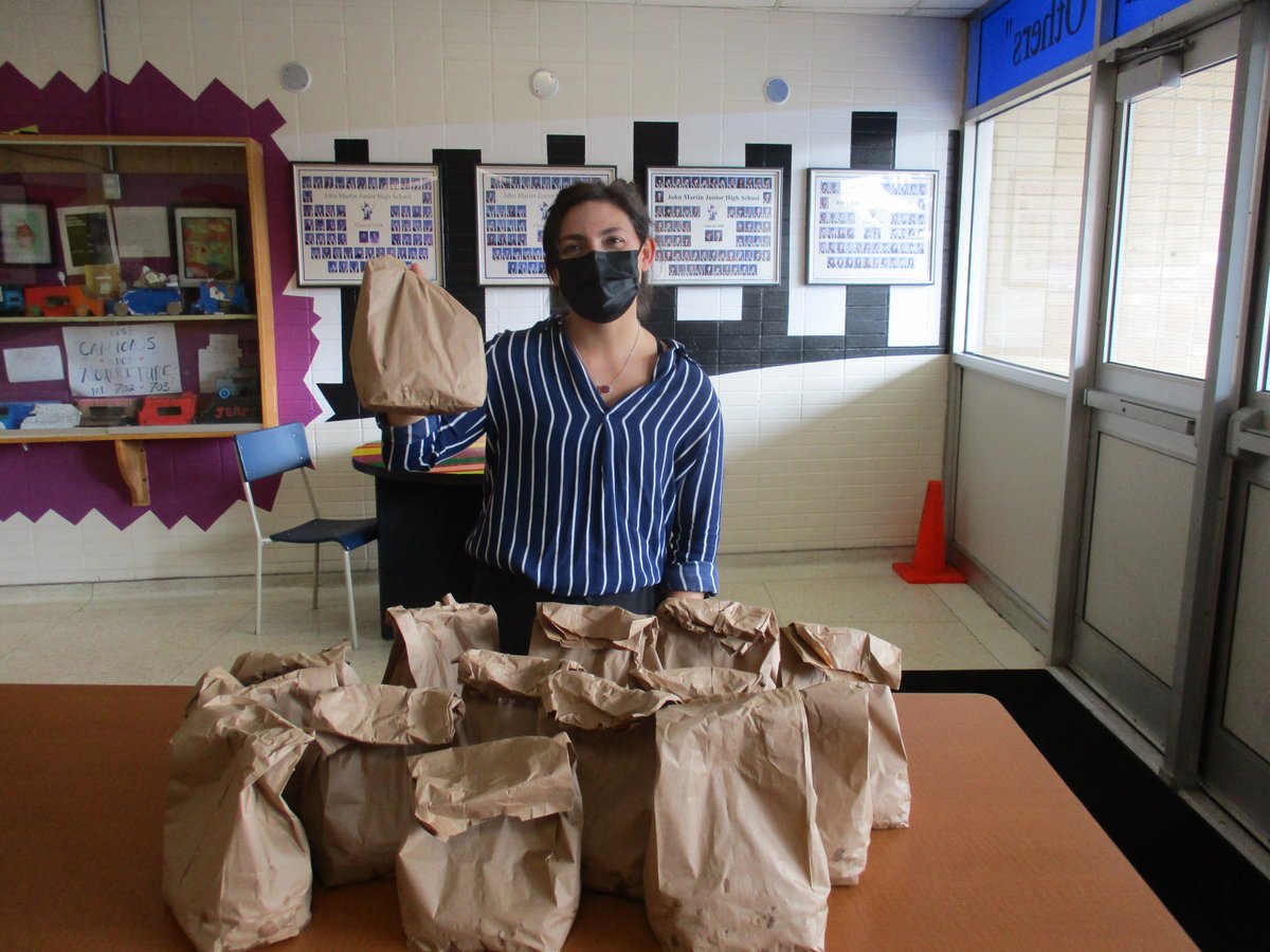 TakeActionGroup's tweet image. Thanks to this Amazing Teacher Marina Clyde All of the Students at @john_high Assisted in providing an Abundance of Fresh Veggies to the Community this Season!!