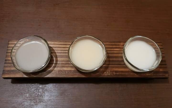 hirokiatarashi's tweet photo. チヂミの種類は15種類で年中無休！「マッコリ三種類　飲み比べセット」がオトクです♪　東中野・民族村 #東中野流   https://t.co/iNyRK5tdd5 https://t.co/jwRiHLaJe1