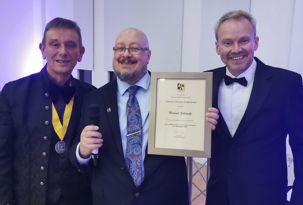 AURPO_UK's tweet photo. At #AURPO2022 there were a number of awards given by @RoystonCole:
Ralph Whitcher (@CLEAPSS) - 2021 Honorary Life Membership Award
Mike Sobanski (@cardiffuni) - 2022 Honorary Life Membership Award
🧵1/2 https://t.co/K0LEQPwpuB