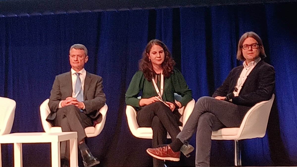 And we're off, AI and big data tools for Copernicus live in Prague for #EUSW!