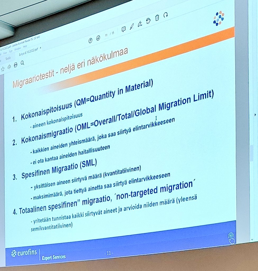 Riitta-Maija Osmonen Eurofinsiltä kertoo  kuinka varmistetaan elintarvikepakkausten turvallisuus. Muovimateriaaleille tehdään mm. migraatiotestejä, joissa mitataan elintarvikkeeseen mahdollisesti siirtyvän aineen kokonaismäärä.
#MikromuovitHallintaan
