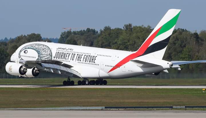 crew_aviations's tweet photo. Emirates 🇦🇪 Airbus A380 ✈️ A6-EEJ "Journey to the Future" Special Livery 🎨 at Munich Airport 📸🛬🙌

MUC
23.09.2022 https://t.co/uK076G0SUM