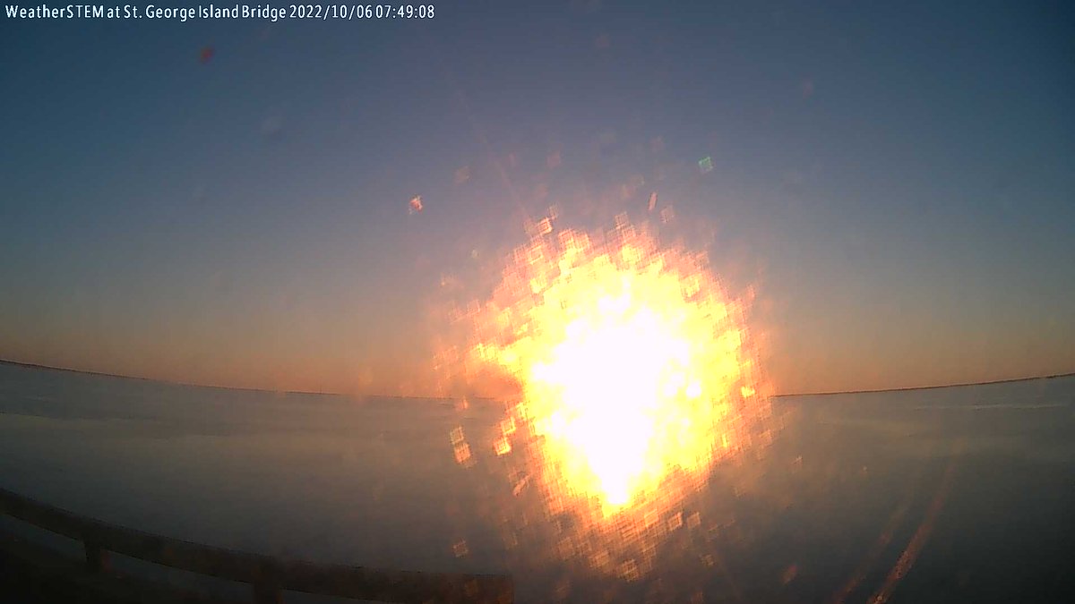 SGIBridgeWx's tweet photo. St. George Island Bridge at sunrise and it's 67.5 F. https://t.co/kRkOpBphew