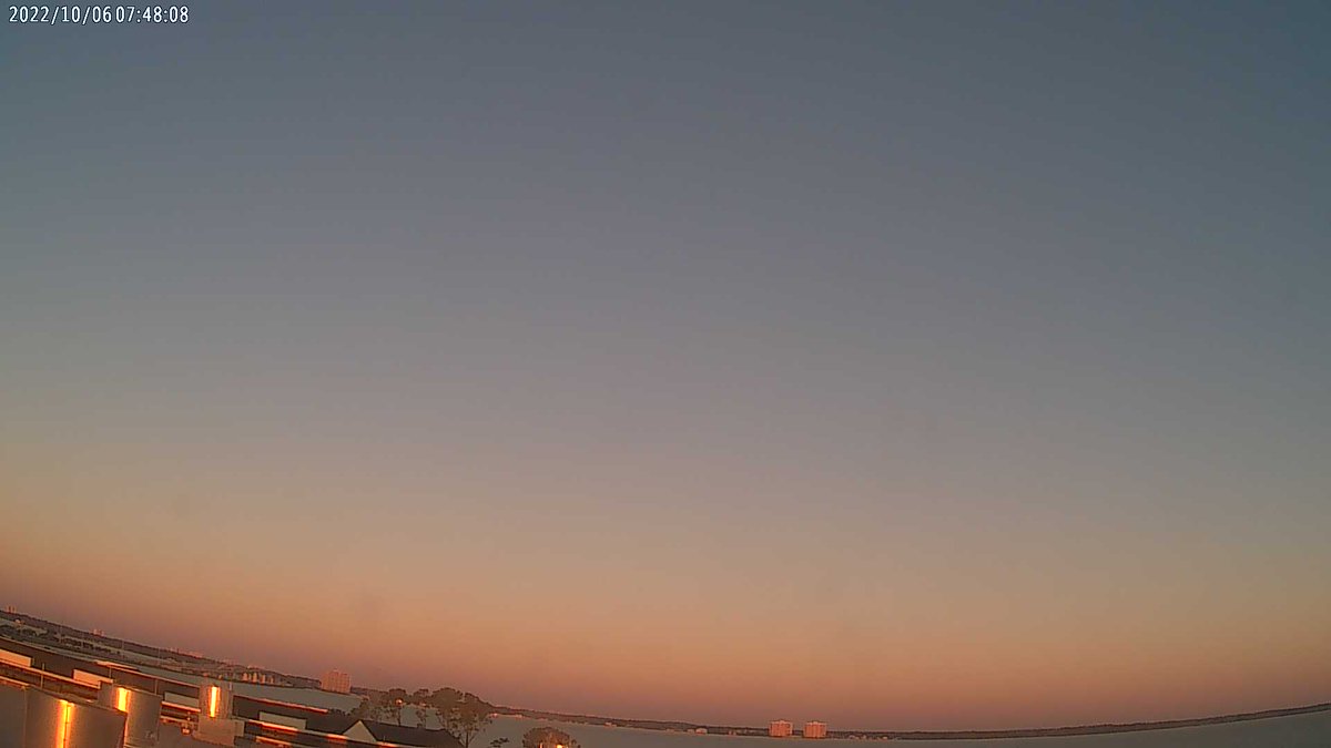 FSUPCWxSTEM's tweet image. FSU Panama City at sunrise and it&apos;s 64 F.