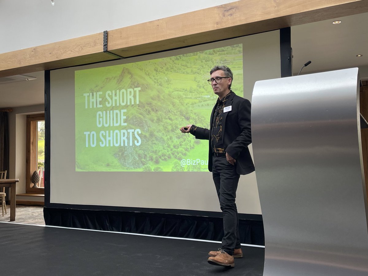 vpddindustry's tweet photo. 🎤 @BizPaul of @LikeMindLtd on @tiktok_uk & @instagram at #PDDConference: “Short-form videos are forecasted to make up 90% of all internet traffic in 2022. The UK spends 27 hours per month on TikTok - highest rate in the world!” Excellent opportunity to inspire future visitors 📱 https://t.co/SloKyWPcg6