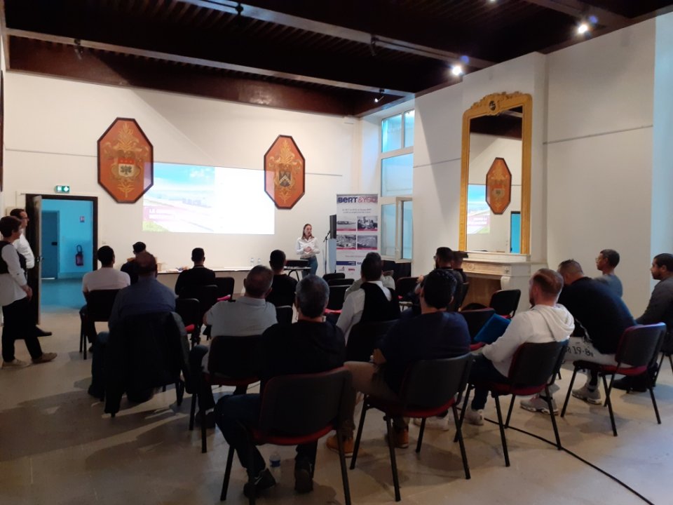 Merci à la #MairieGarons qui nous accueille  dans ses locaux pour des recrutements de conducteurs SPL en CDI pour la société Bert Nîmes. #poleemploi #nimes7collines