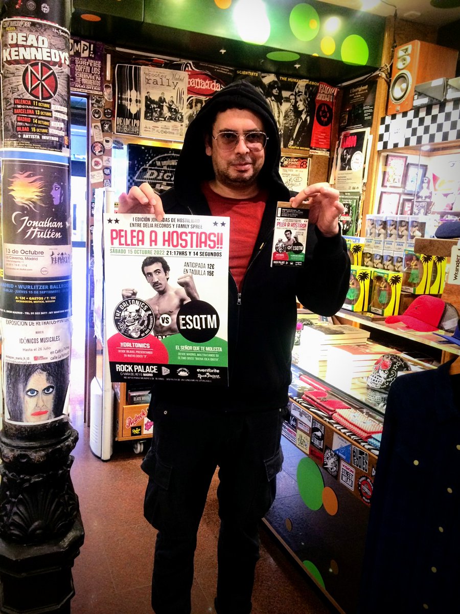 Ya están disponibles en <a href="/ChopperXMonster/">Chopper Monster Shop</a> las entradas físicas para la "Pelea a Hostias!!" que tendrá lugar próximo sábado 15 de octubre entre <a href="/buenaideaidiota/">elseñorquetemolesta</a> y <a href="/TheDaltonicsRoc/">The Daltonics</a> en el <a href="/RockPalace/">Rock.Palace</a> de Madrid.

Háganse con ellas que han quedado muy riquiñas!!