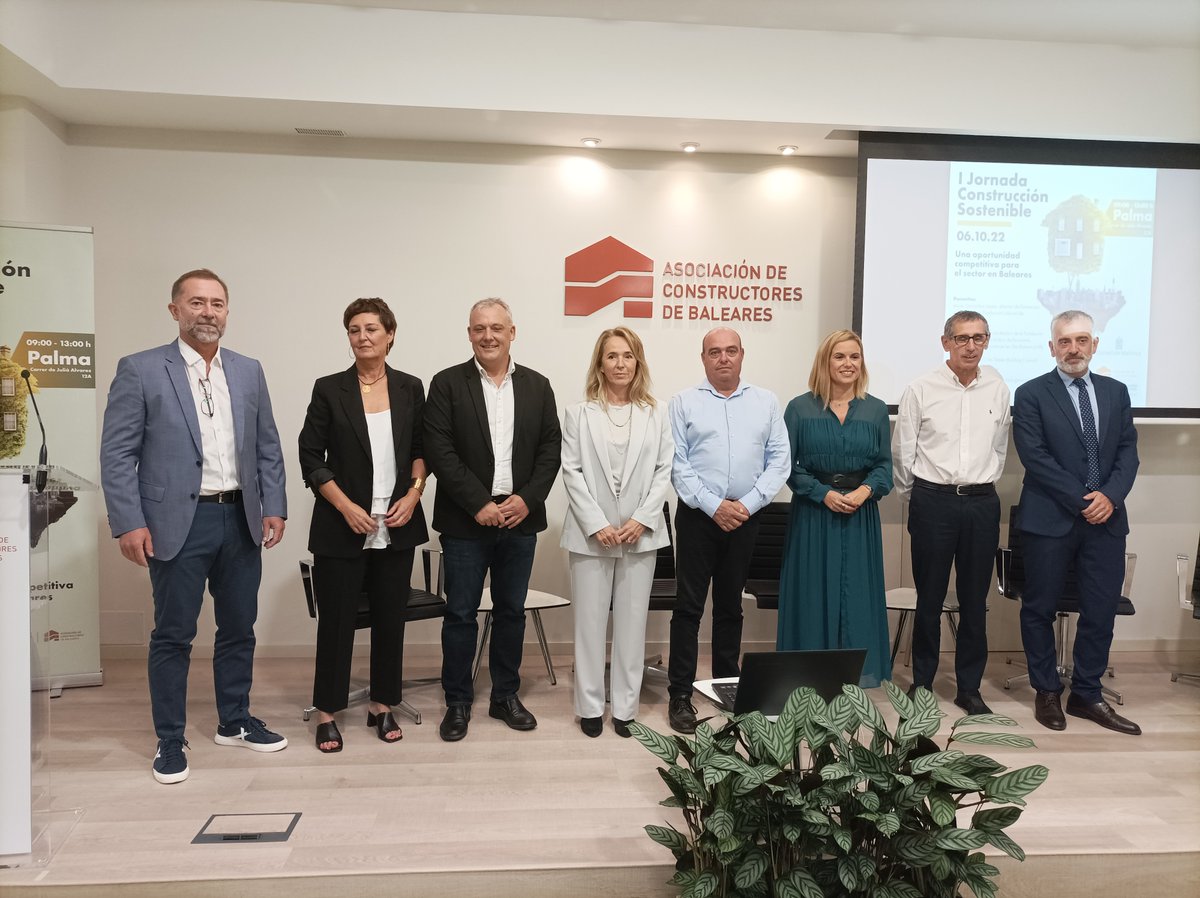 ConstructorsIB's tweet photo. 📢Celebrada la I Jornada de #Construcción #Sostenible con el patrocinio del @ConselldeMca 
👉Los constructores queremos ser palanca y actores principales de la transición verde y justa en #illesbalears
@CatalinaClader1 @JAUMEALZAMORA https://t.co/mlWxeLfWWi