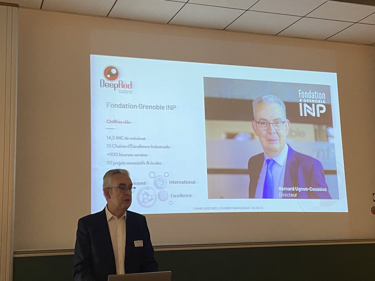 Bernard Ugnon-Coussioz, directeur de la <a href="/fondationGINP/">FondationGrenobleINP</a> introduit l’inauguration de la chaire d’excellence industrielle #DeepRed en partenariat avec @LYNREDGROUP