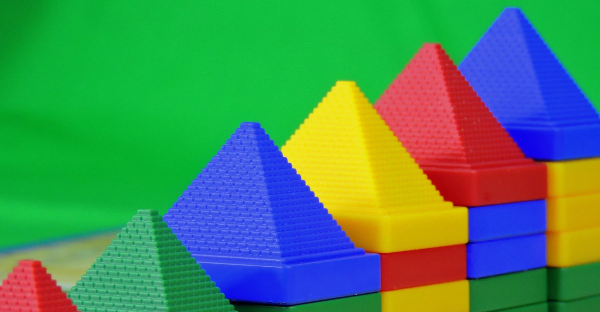 jacobm's tweet image. Everyone knows who is in charge and who makes the decisions with a strict hierarchical system, which keeps the company running efficiently. That’s why it’s the only way to run a company. Read all about it here: ow.ly/y20V50L0Vwv

#FutureOfWork #leadership #companystructure