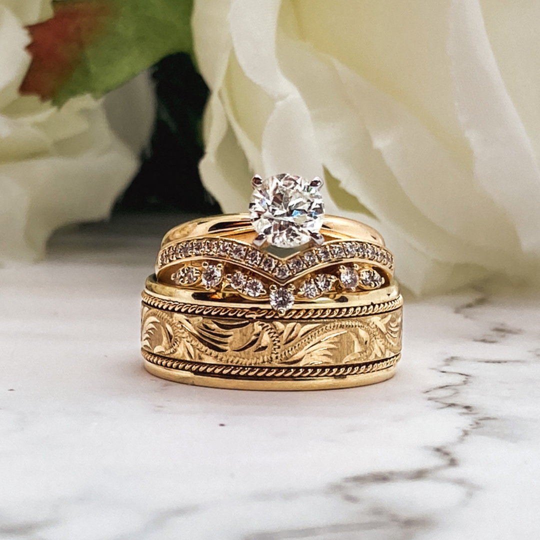 ThatsJared's tweet photo. Bridal month is here. 💍 This dream duo from @lovebrilliantpgh is giving all the vintage feels.
#JaredEmployee #ThatsJaredStyle #Diamond #BridalJewelry #Jewelry https://t.co/phWo9nL3Gt
