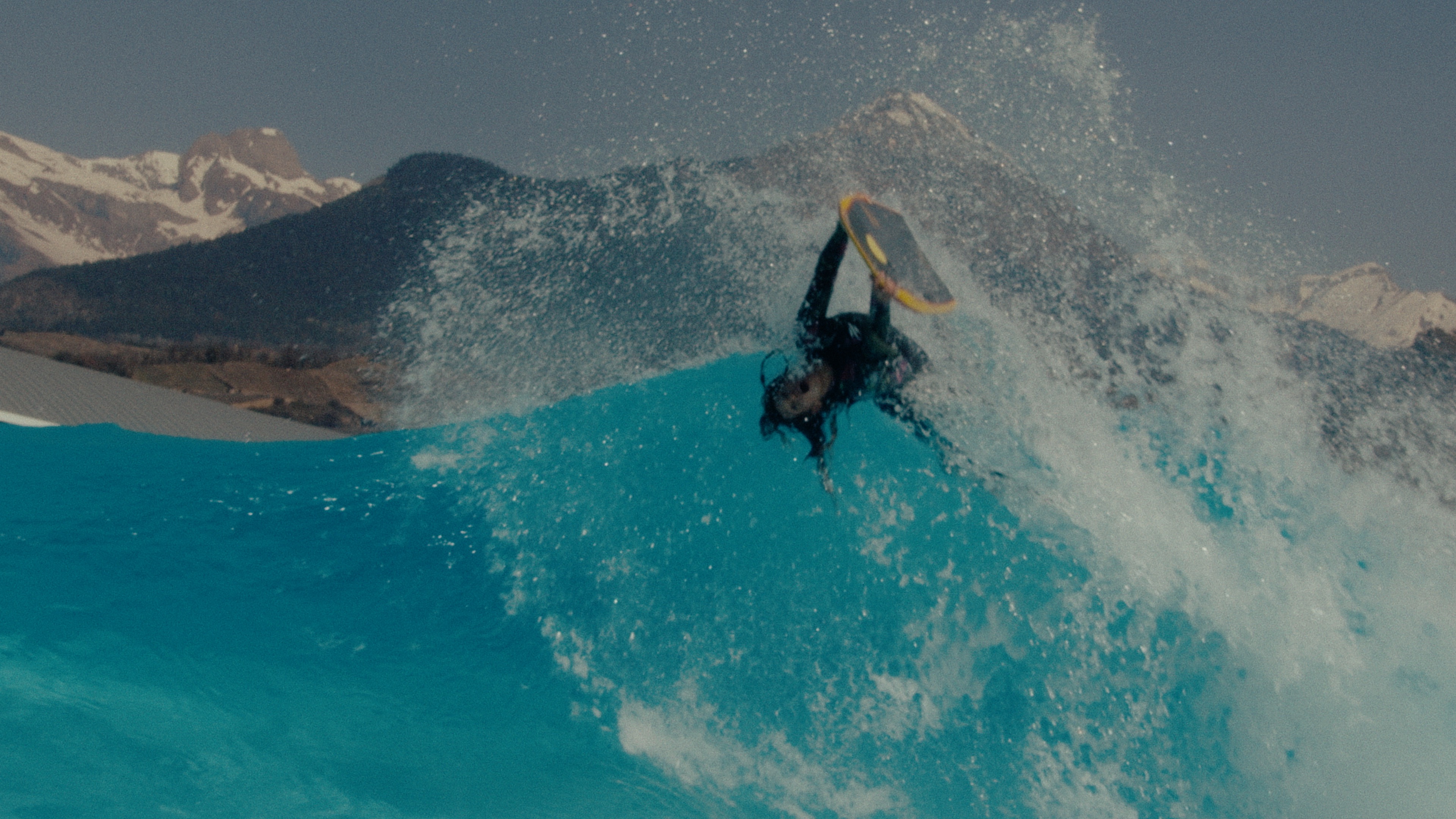loose change surf film