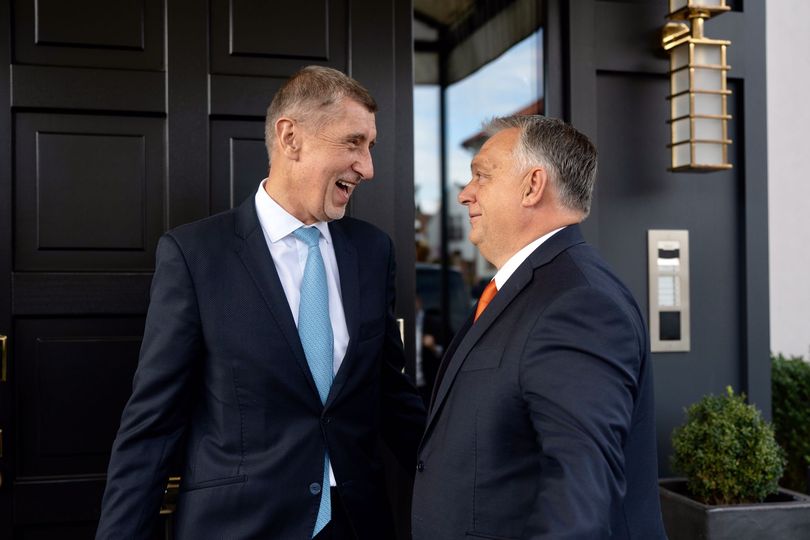 NEOVLIVNICZ tweet media