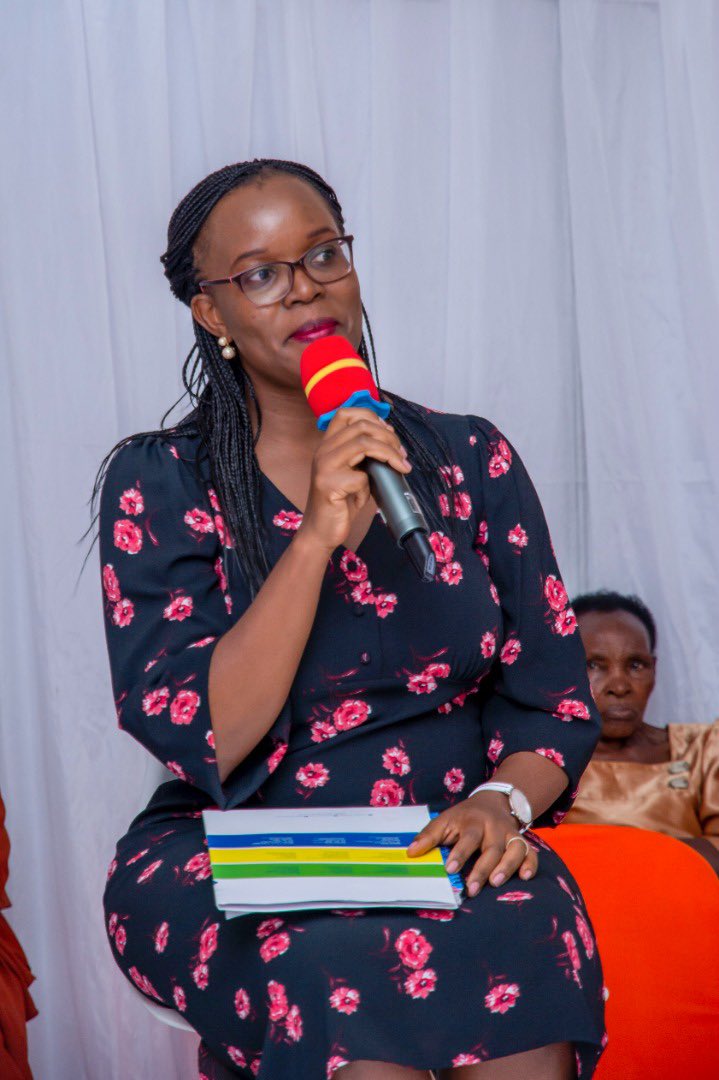Happening now: <a href="/AnnaNambooze/">Anna Nambooze</a>, Country Director Uganda &amp; South Sudan, <a href="/TradeMarkEastA/">TradeMarkEastA</a> speaking at the #WomenLedMSMEs 
Various platforms like these are also available but the trade umbrella as a whole needs women who have understood why they are into business.
#UMATradeFair