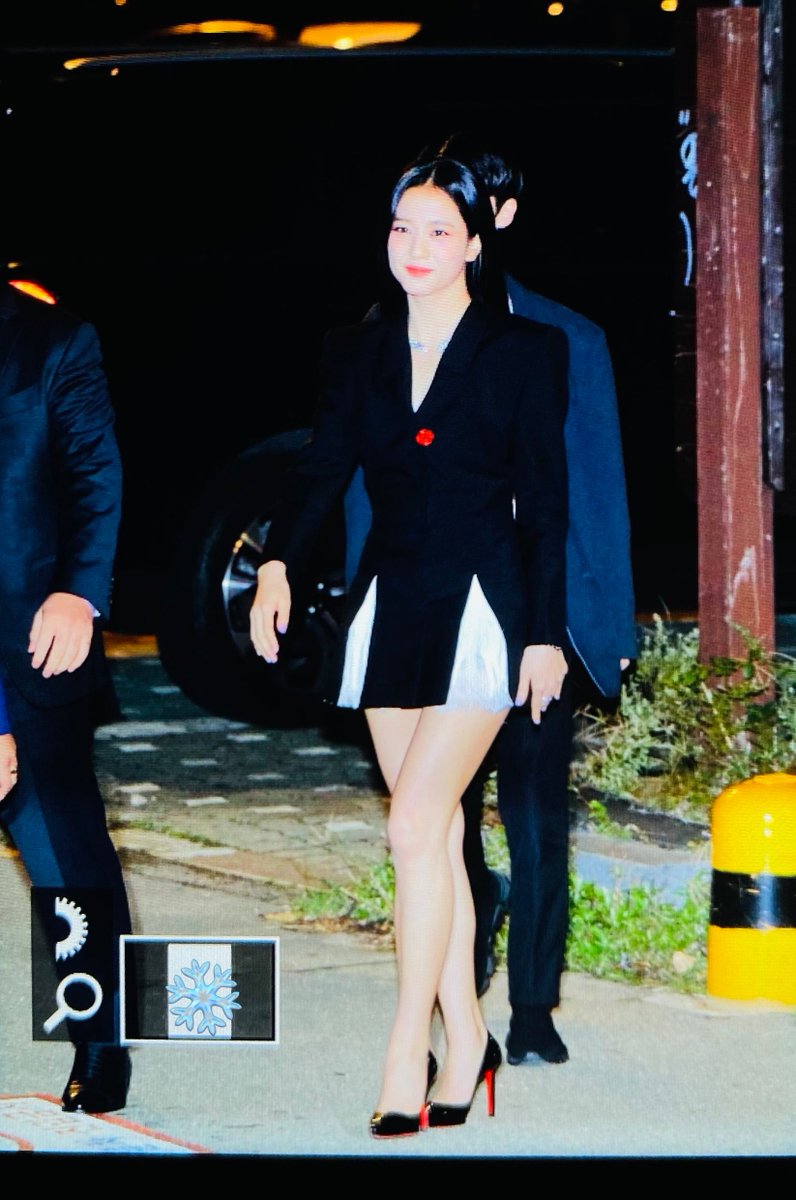 ғιrѕтѕnow❄️ tweet media