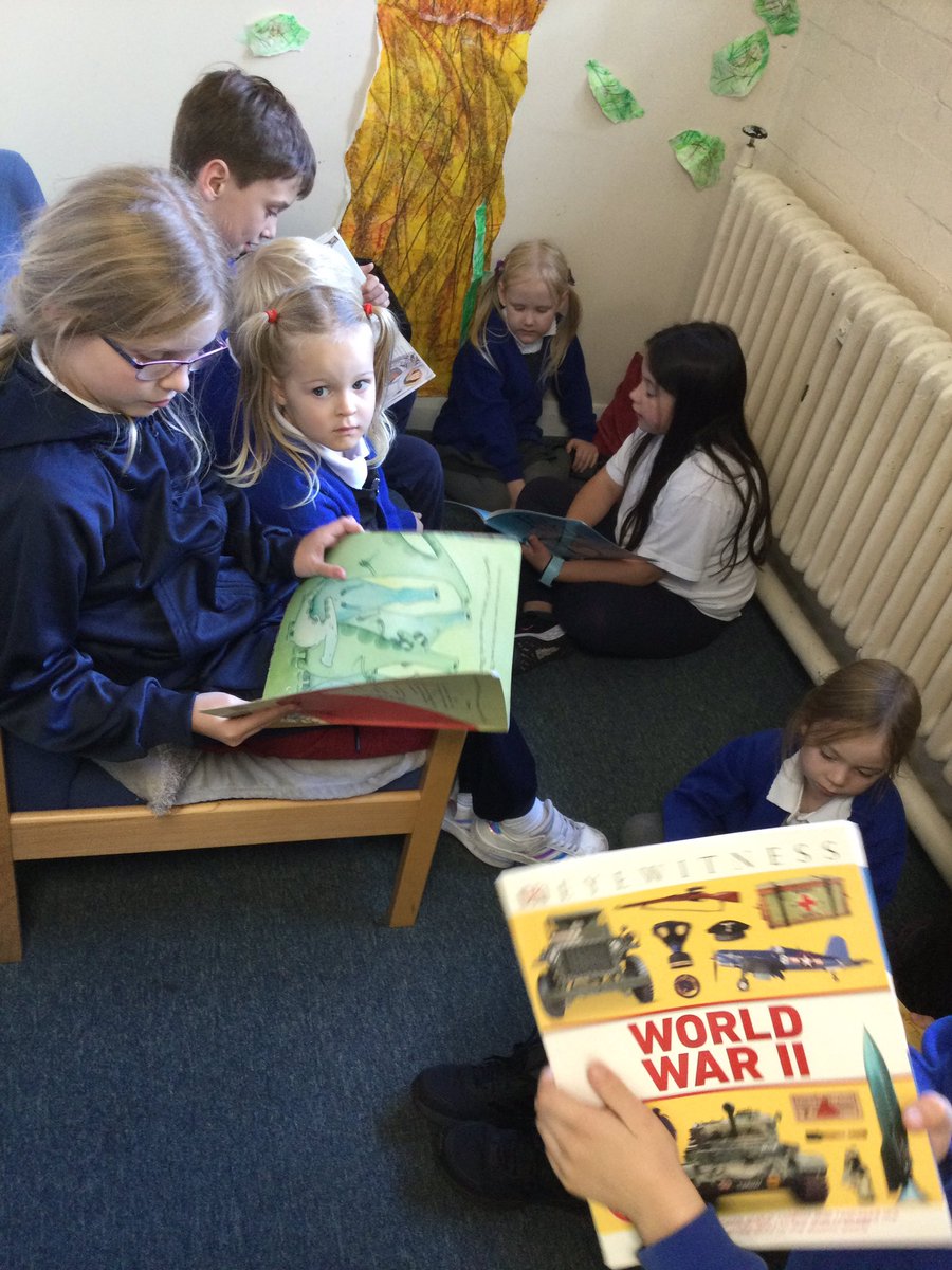 WhitegateOak's tweet photo. Oak and Acorns are enjoying some quality buddy-reading time. We love getting lost in a good story! @SchoolWhitegate @AcornsWhitegate https://t.co/QmrhqZQt4P
