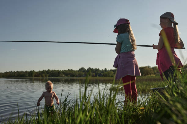 fishing_zone1's tweet photo. Children Fishing In The Village Pond
#fishing #fish #fishinglover https://t.co/SSWX1JS1xU