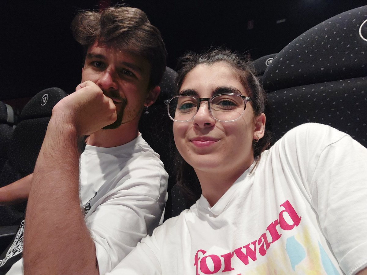 ManuelEdgeworth's tweet photo. Fiesta del cine octubre 2022. La primera es good y la segunda haciendo el canguelo porque no podemos ser de otra forma 😂 https://t.co/1062wOr30v