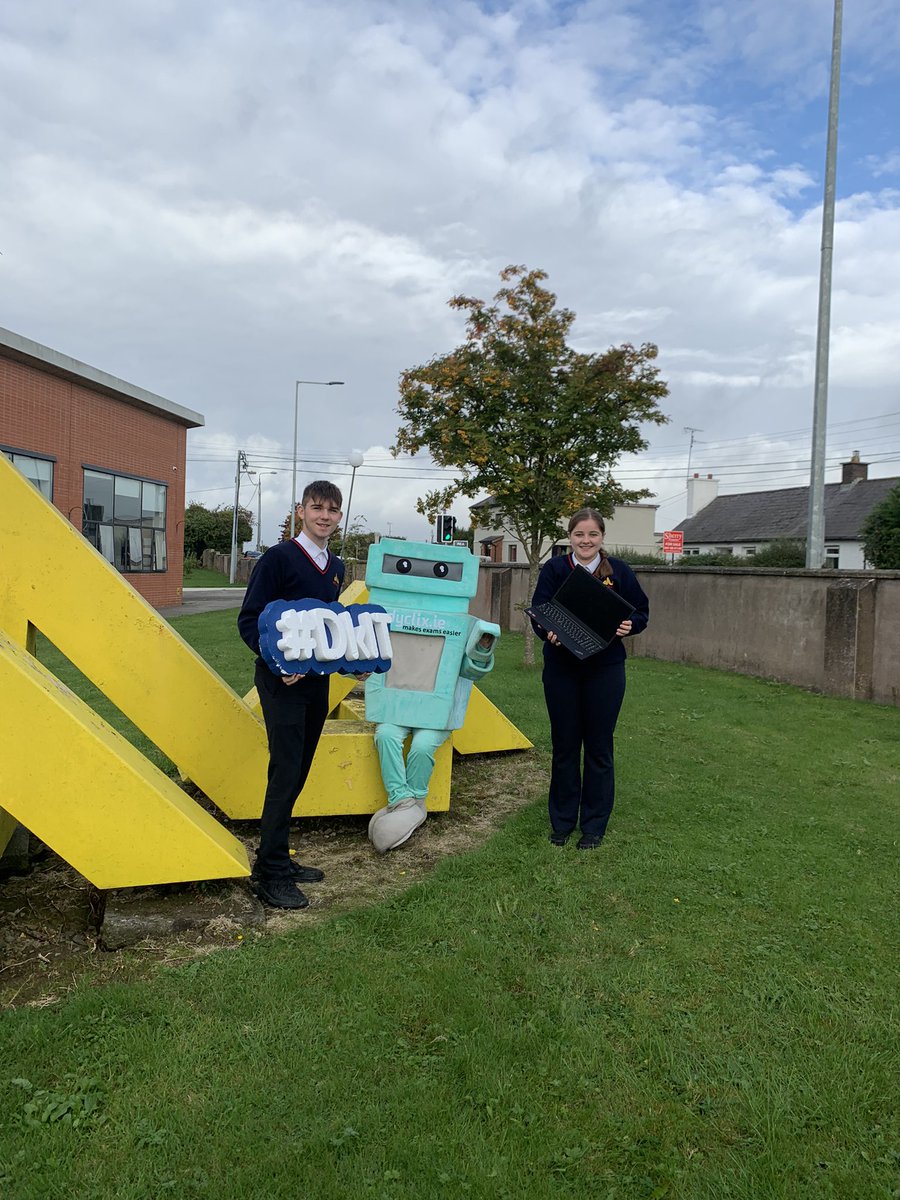 ScoilUiMhuiri's tweet photo. Many thanks to DKIT who have sponsored Studyclix codes for all senior students. It was lovely to meet all involved at the launch of this fantastic initiative this morning. #studyclix. @DkIT_ie https://t.co/cxHHRfBbtN