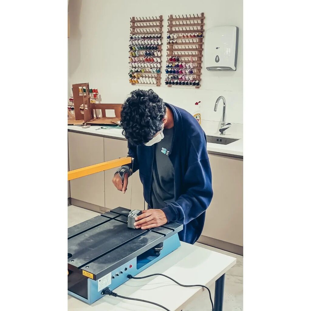 UIS_Design's tweet image. G10 students learning to use anthropometric data in ergonomic design solutions..let&apos;s put all of that to the test by block modelling children&apos;s toothbrushes. 10/10 for concentration!

#WeAreUIS #ProudlyTaaleem #DiscoverYourPassion #StudentLeadershipProgrammes #MindsetOfTheFu…