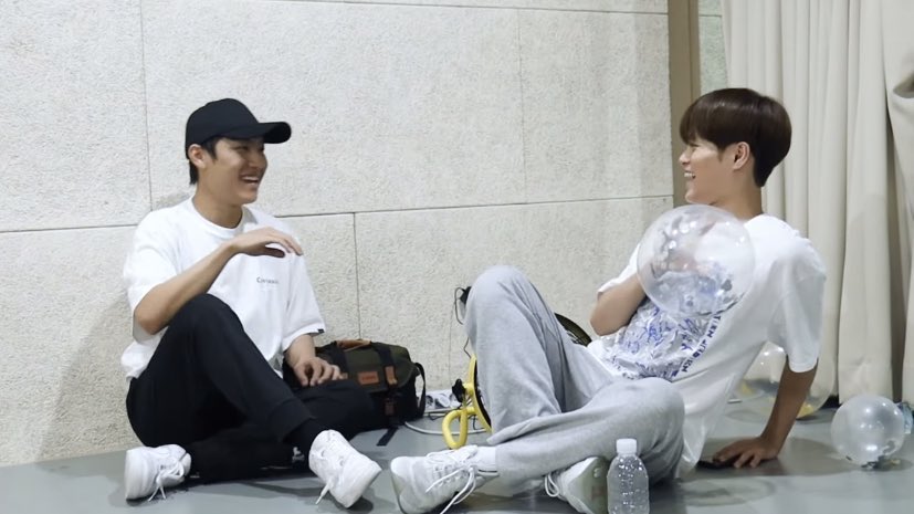 candllesx's tweet photo. 💓💗💖💘💕💞#참휘💓💗💖💘💕 https://t.co/HSaE2IZbNB
