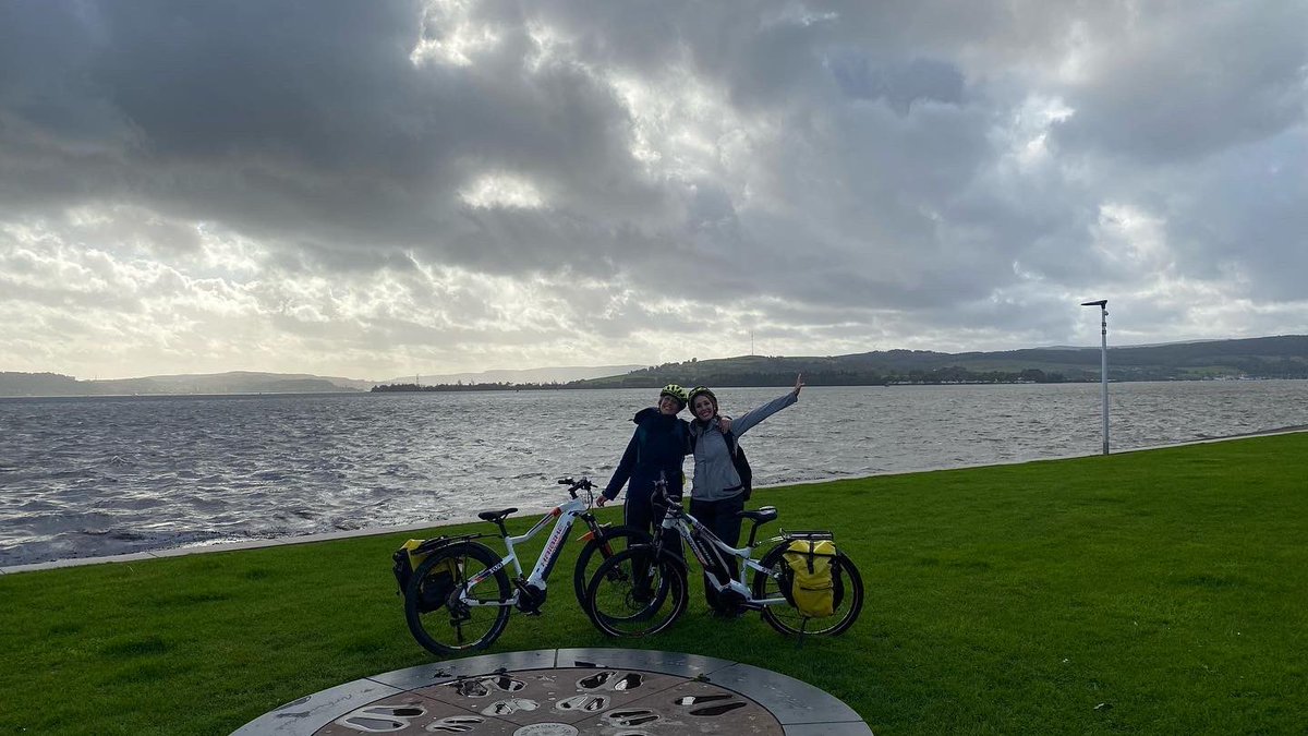 HighlandTransfe's tweet photo. What a wee adventure by Shannon and Lauren Muir. Coincidentally their dad is called John Muir. What a bunch of legends. #johuirway #bikeadventure #scotland #baggage https://t.co/ryNHAirHVc
