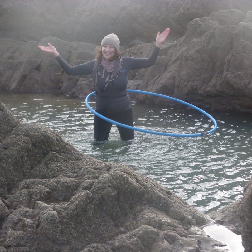 nakedambitionuk's tweet image. Playing around in Tommy's Pit, Bude's first bathing pool !

#bathingpool #seapool #tidalpool #wildswimming #wildhooping #swcoastpath #bude #funandfitness #tommyspit #kernow #lovecornwall #exploremore #beginnershulahoops #trysomethingnew