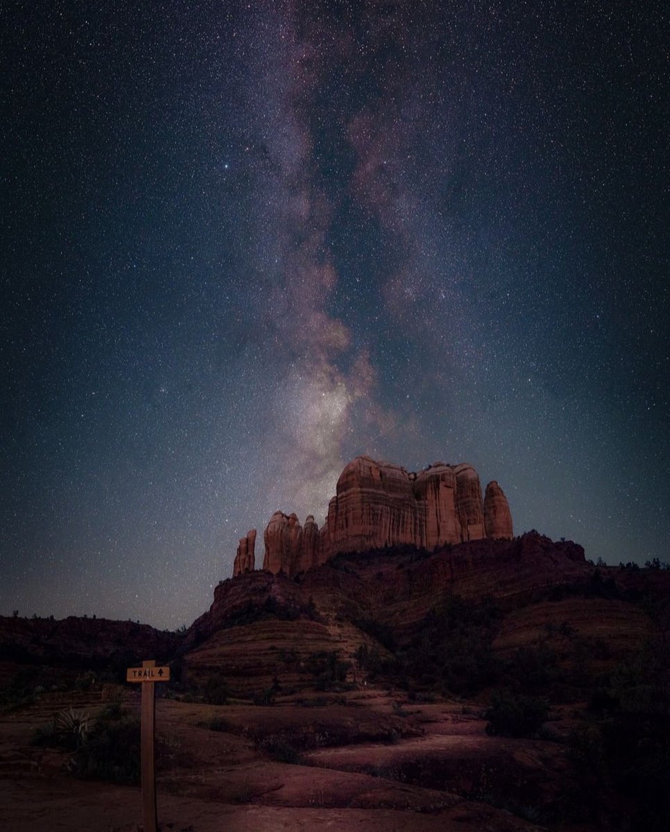 BenroTripods's tweet image. Charles Ruscher used the new #BenroPolaris to create this incredible image in Sedona.

Details
Ground: 3.5 mins f5.6 ISO 1000 24mm 2 shots (1 for foreground 1 for cathedral) w/ some light painting &amp;amp; Photoshop
Sky: 5 tracked 30sec f4 ISO 1250 24mm 3 shots
📷 Nikon D800, 24-70 f2.8