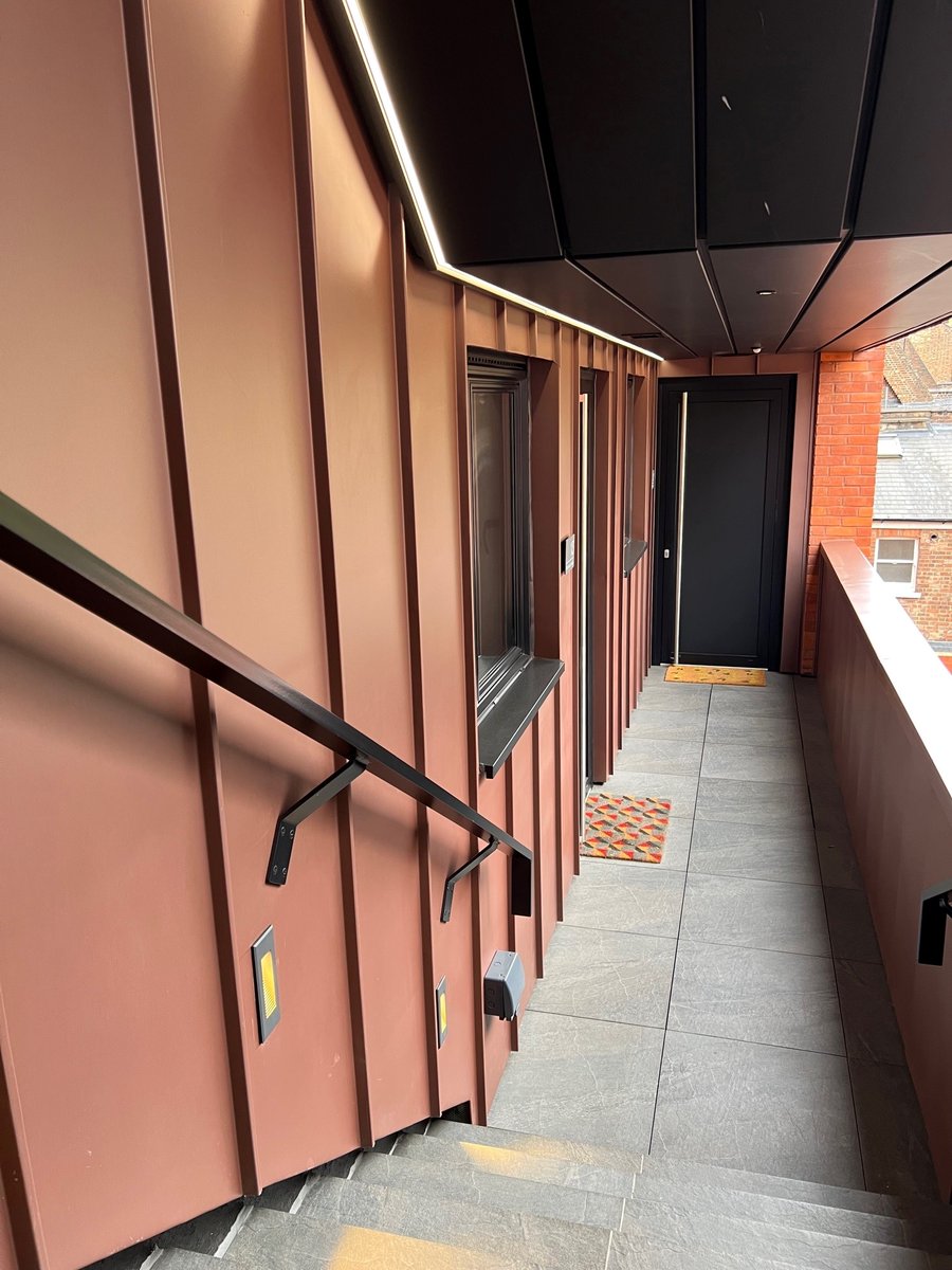 Great mixed-use project by <a href="/phplusarch/">pH+ architects</a>, Archway Rd. The #pigmento red standing seam #roofs and #facades installed by <a href="/FullMetjack/">Full Metal Jacket</a> blend beautifully with the brickwork
phplusarchitects.com/casestudy/arch…