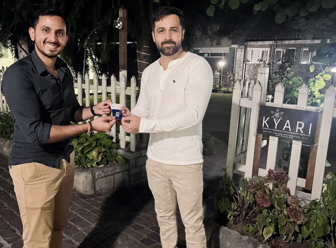 BrotherOfEmran's tweet photo. Boss @emraanhashmi #kashmir #recentpics https://t.co/3x5k2zfBLY