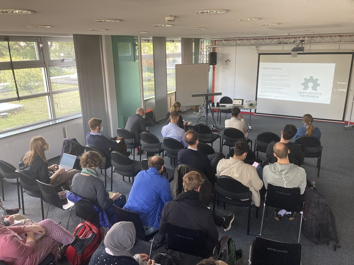 JerchelPaul's tweet photo. #OpenHardware and Citizen Engineering are strong paradigms with interesting partners and new fields of action for science communication and #STS, I told at #INSIST22 @JWI_Berlin Photo: @SebastianKoth/@insist_network https://t.co/TBnvtlxQGc
