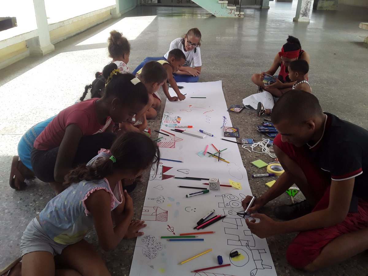 DelOpjm's tweet photo. Llega amor y esperanza desde el Centro Nacional sobre Juventudes ha niños y niñas que permanecen en centros de evacuados por el huracán Ian en la provincia de Pinar del Río.
#FuerzaPinar 
#ConAmorYEsperanza https://t.co/PGDIjCjvs7