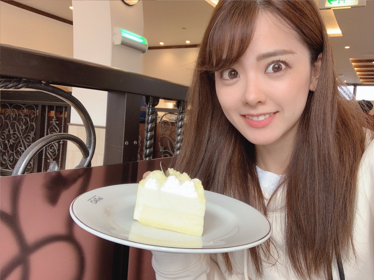 ayaya1825's tweet photo. みんなのおかげで厚着して
北海道きたらちょうどよかったよ☺️
ありがとう〜💗！！
まじで冬！！さむすぎ！！笑
自撮りするの恥ずかしくてやばかった🤣 https://t.co/wAGo20bhQu