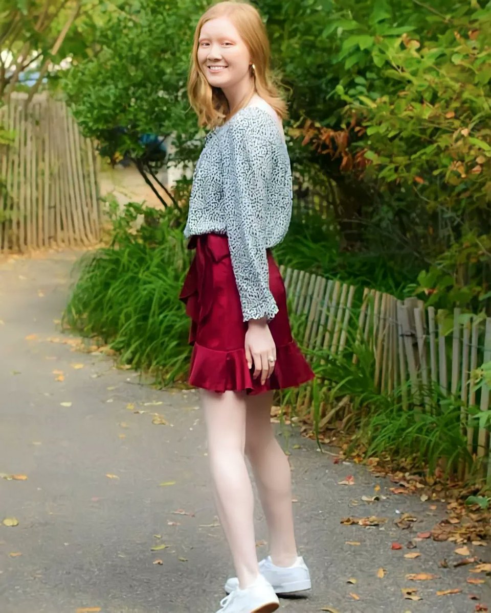 Ahleeiah's tweet photo. 2 years ago today I had an amazing outdoor fall shoot with @enyaguo_ 🥰

Book me for outdoor shoots (mini sessions) from now until October 31st @Ahleeiah 

#outdoorphotography #minisessions #photography #nycphotographer #njphotographer #portraitphotography #autumnphotoshoot https://t.co/gQtWPtM56u