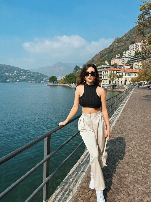 Lake Como Lauren ⛵️ https://t.co/tlUiohUIW6