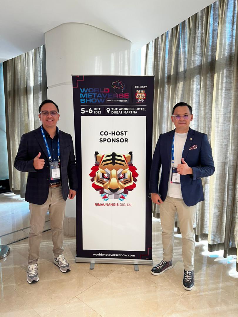 RimaunangisRXT's tweet image. Our Executive Chairman and CEO 
overseeing us taking over Dubai 💪🏻
#lfg🚀 #wmsdubai2022 #wbsdubai2022 @WBSglobalseries 

-@firguredoz 
-@DatoAbdulHaadi