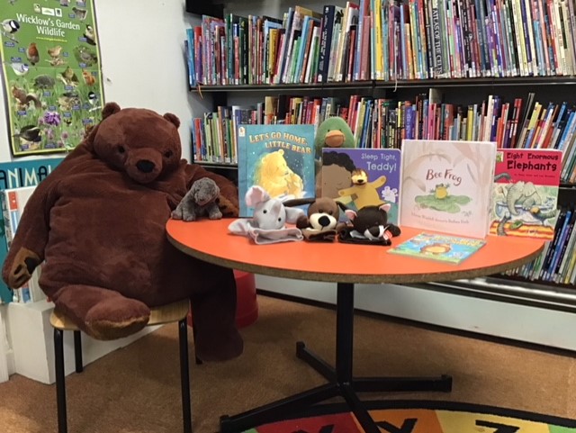DLR_Libraries's tweet image. We had a very interactive puppet storytime in #Shankilllibrary yesterday afternoon! We read stories with puppets and cuddly toys and children brought home puppets and library books to create new tales #RightToRead #dlrLibraries #ChildrensBookFestival2022