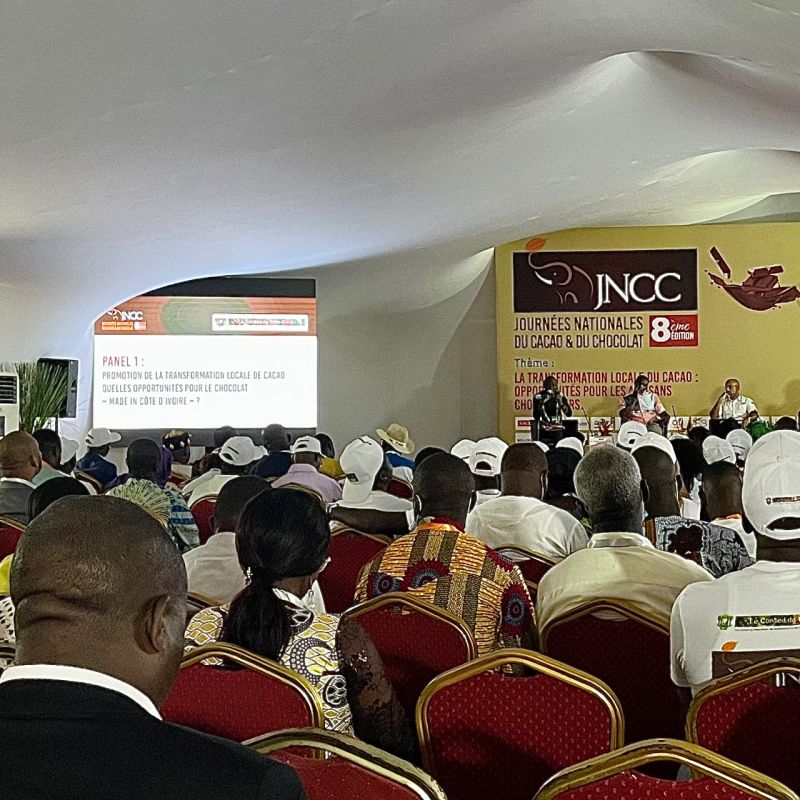 NLAgri_CdI_SEN's tweet image. #localprocessing #CotedIvoire This week we marked the National Cocoa &amp;amp; Chocolate Days with discussions focused on increasing in-country #processing of cocoa: a🔑ambition for the coming years. #opportunities  #NLbusinesses to step in with knowledge/technologies/local investments.