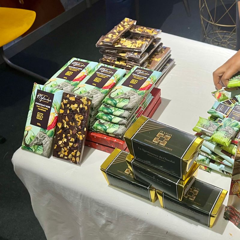 NLAgri_CdI_SEN's tweet image. #localprocessing #CotedIvoire This week we marked the National Cocoa &amp;amp; Chocolate Days with discussions focused on increasing in-country #processing of cocoa: a🔑ambition for the coming years. #opportunities  #NLbusinesses to step in with knowledge/technologies/local investments.