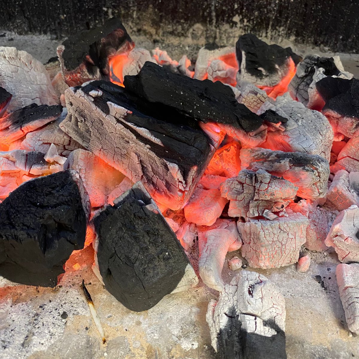 PRAWNS
grilled over coal
shell bisque risotto
basil
lime 

#prawns #risotto #cookingwithfire