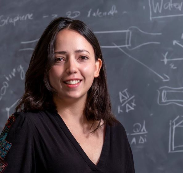 techreview_es's tweet photo. 💡 La #inventora @domenica_garz ha creado Water-Y, una start-up que democratiza el acceso al agua gracias a la condensación de la humedad presente en el aire y por ello es una de nuestras innovadoras #IU35LATAM2022 👇
https://t.co/gdVeoWtJas https://t.co/qSqB8tLM0a