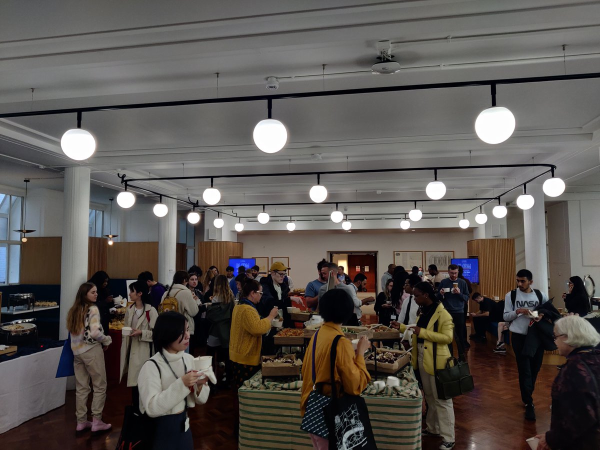 UoLondon's tweet photo. Meet you on the Steps!
We are having a great afternoon at our new BLOOM@Senate House
A unique place to meet, eat and entertain for students, staff, and the local community.
https://t.co/gm0dLFVsxc
#BloomSenateHouse https://t.co/DVQfg3Mkxb