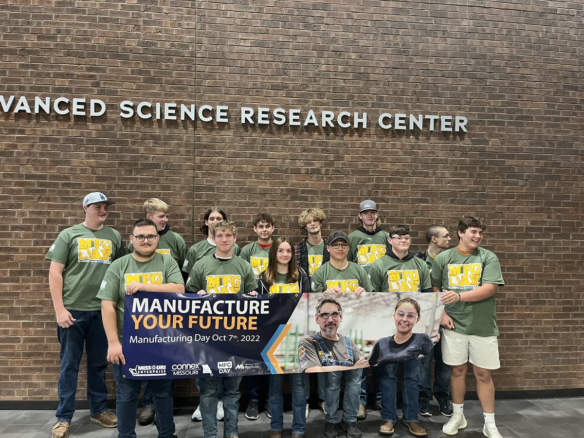#ManufacturingDay 2022 here we come! <a href="/HillyardTech/">Hillyard Tech Center</a> <a href="/StJosephSchools/">St. Joseph School District</a> #makeadifference
