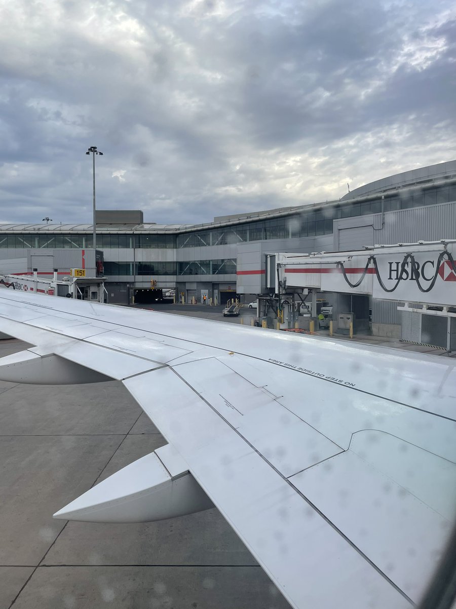 PMCFQuest's tweet image. Toronto ✈️ San Diego 🔜 @rqcamilla @JJWHarding @ennis_brendan @Cyinyte #TwitchConSD