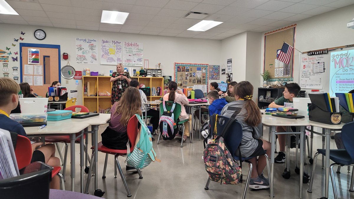 Morning Meeting w/@vada_bug in 5th! Inspirational, real, life changing - she's an amazing gift to her students. 'My purpose is to be the teacher I didn't have. What's your purpose?' @HaysCISD @Noble_HCISD @drwrighthays #leaderinme @FRIENDStxps #WeLeadTX