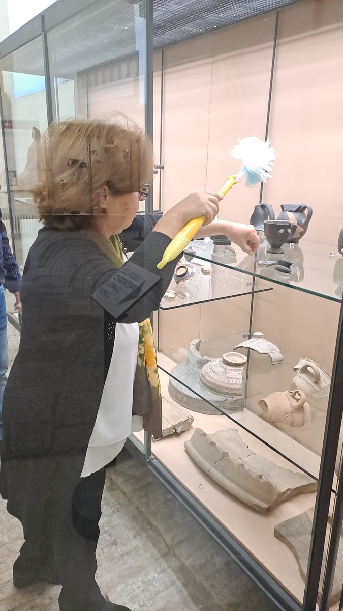 #FAMU2022
#famigliealmuseo

Sono arrivati e saranno distribuiti domenica 9 ottobre 2022 all'Anfiteatro campano e al Museo archeologico dell'antica Capua. Sono i Taccuini F@MU2022 "Diversi ma uguali con Geronimo Stilton".

Vi aspettiamo a FAMu 

Ph. Ortensio Fabozzi