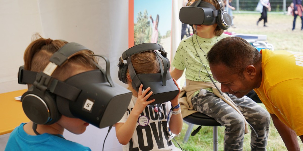 #NewScientistLive is starting tomorrow! Don't forget to come find us for VR experiences, interactive games for children and learn how communities are thriving despite the impacts of climate change. 

See you soon! fal.cn/3svw6

<a href="/newscievents/">New Scientist Events</a>