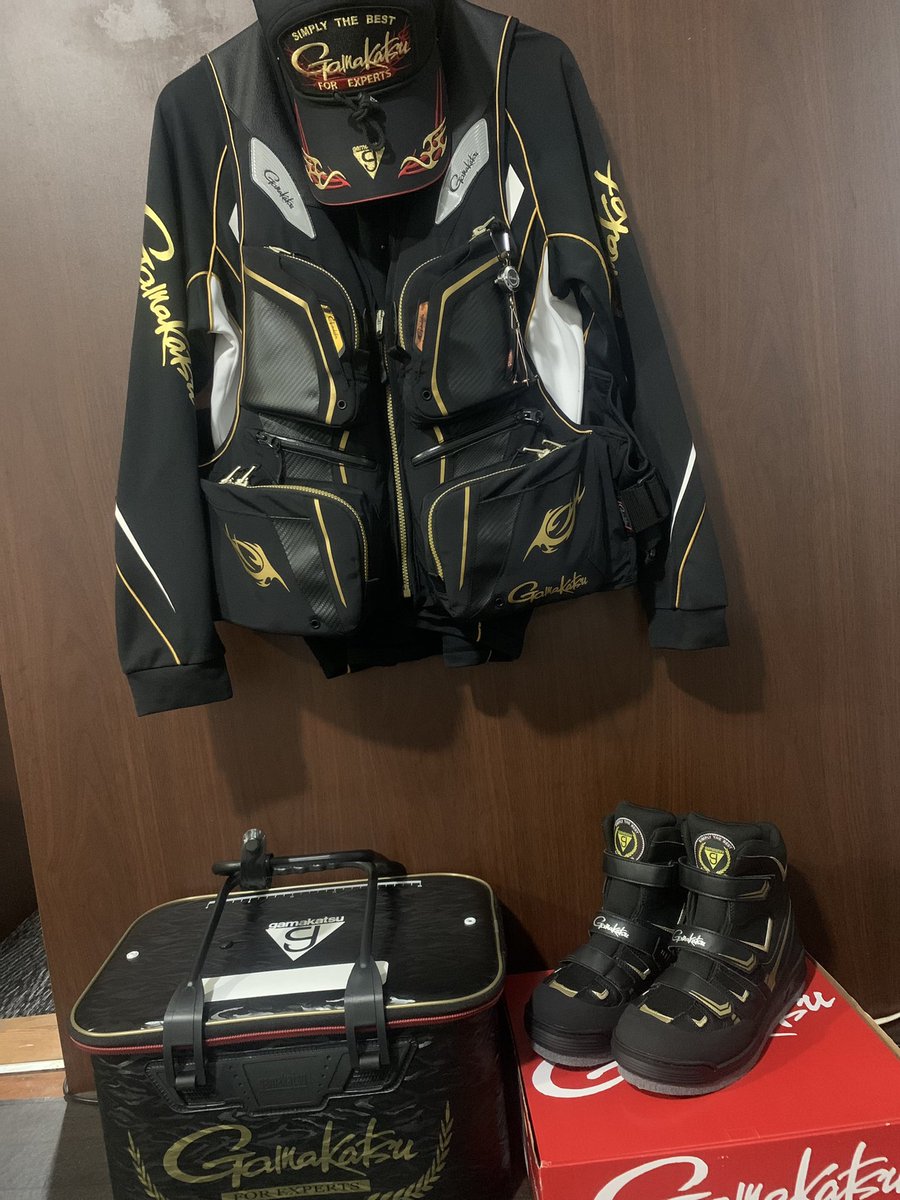 Ryo72017879's tweet photo. 先月と今月で道具買い換えた💸
日曜は遠投フカセ
なにか1匹良型釣れたらいいなー😙 https://t.co/KcJPsofyKz