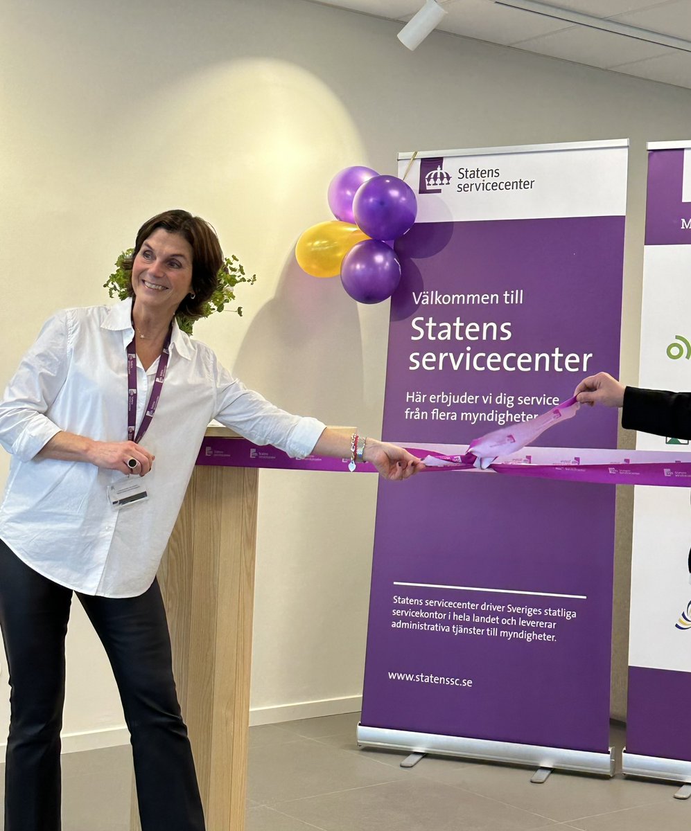 AWakenius's tweet photo. Nu finns AF genom SSC i Biskopsgården! 
Statens Servicecenter finns fr o m fredag den 7 oktober på Vårväderstorget! I samverkan med Arbetsförmedlingen, Försäkringskassan m fl. Välkomna! https://t.co/fTjuaKZO0b